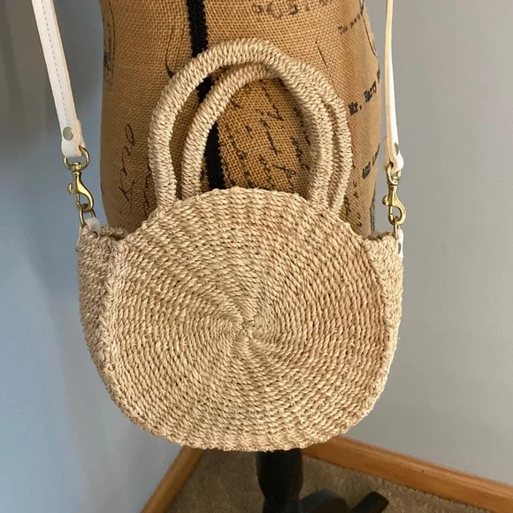 Clare V. Los Angeles Petite Straw Tan Woven NWOT Crossbody Bag - Picture 2 of 11